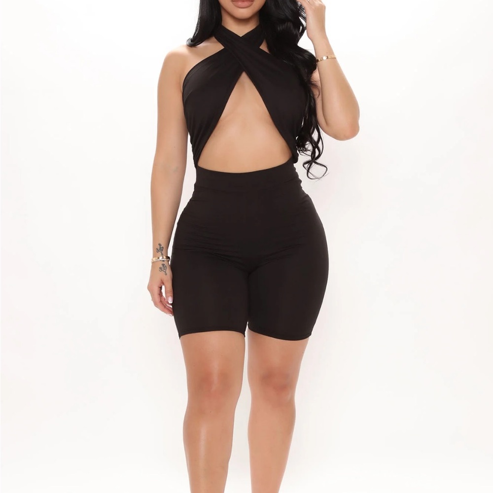 Fashion nova Sterling Biker Short Romper - Black Sz.M